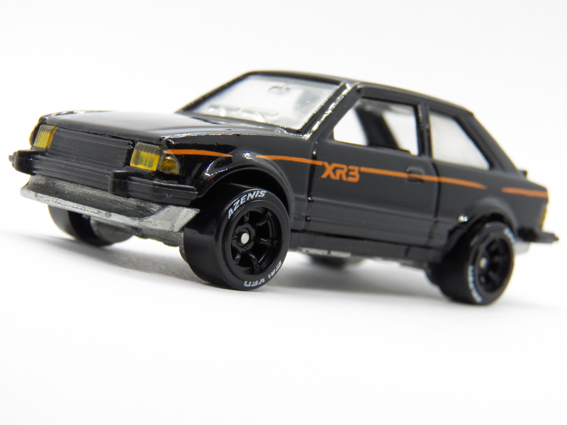 Illustration for article titled Restomod- Hotwheels Ford Escort XR3